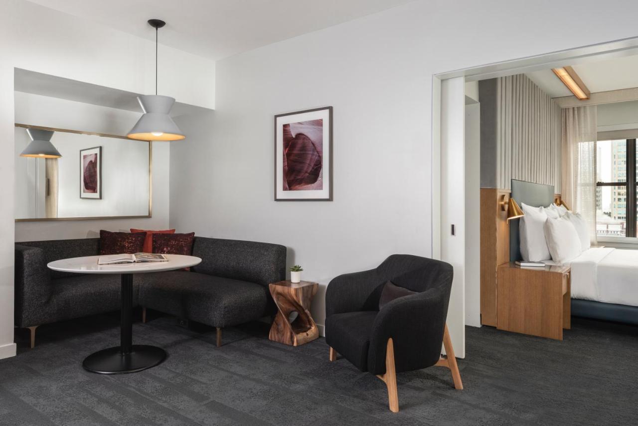 THE JAMES CHICAGOMAGNIFICENT MILE CHICAGO, IL